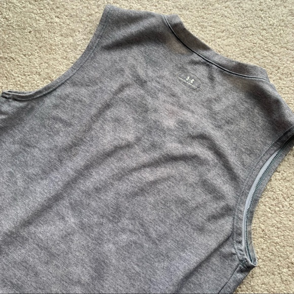Under Armour | V-Neck Muscle Tank Top | ADULT SMALL - Picture 8 of 9